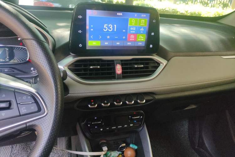 Used Baojun 510 2017 1.5L Manual Fashion Model Audio And AC Panel