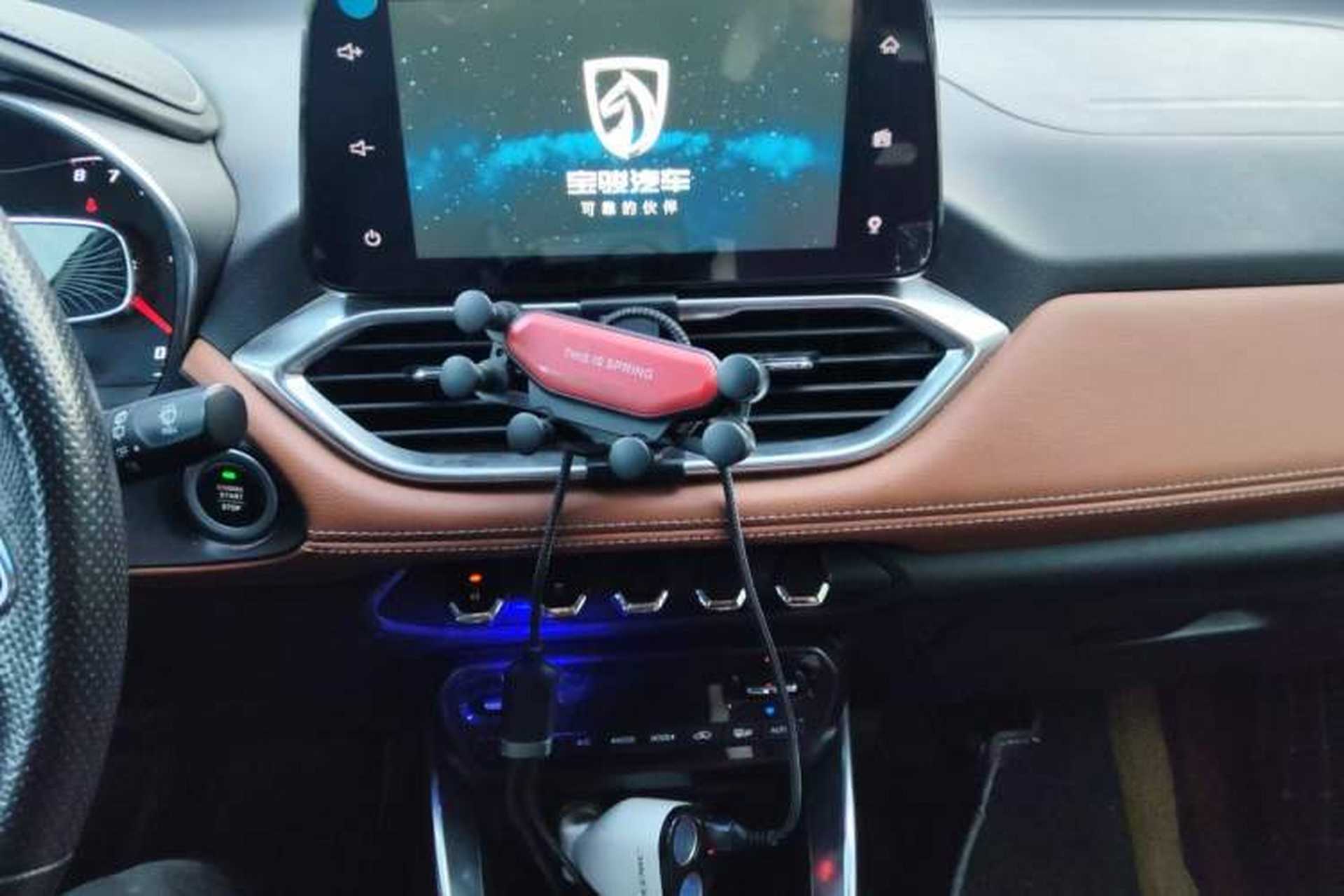 Used Baojun 510 2017 1.5L Manual Luxury Model Audio And AC Panel