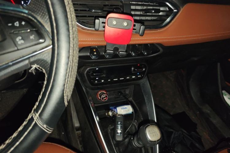 Used Baojun 510 2017 1.5L Manual Luxury Model Audio And AC Panel