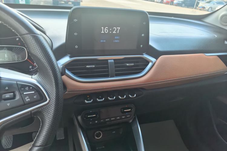 Used Baojun 510 2017 1.5L Manual Luxury Model Audio And AC Panel