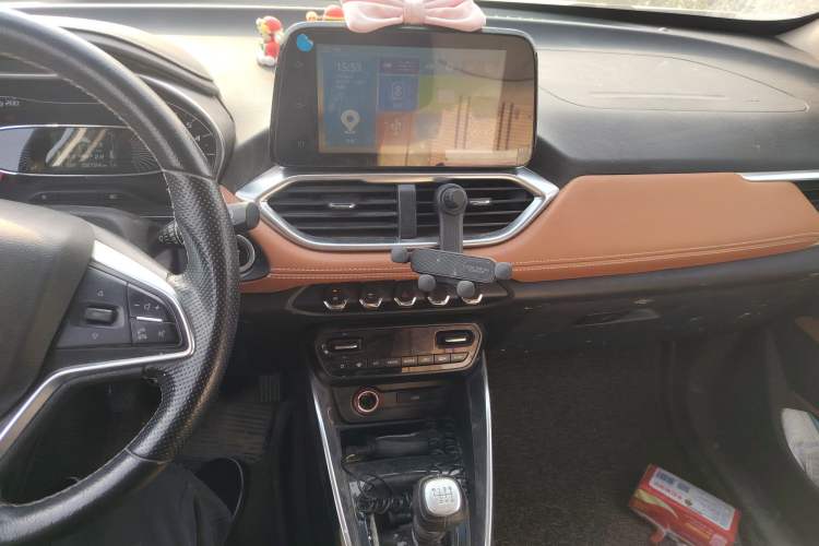 Used Baojun 510 2017 1.5L Manual Luxury Model Audio And AC Panel