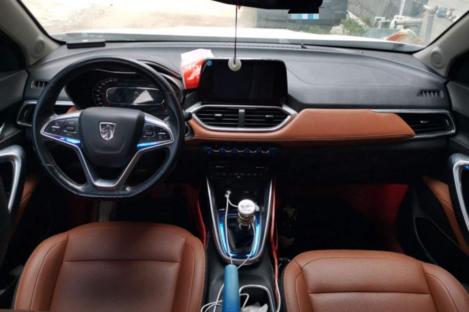 Used Baojun 510 2017 1.5L Manual Luxury Model Center Console
