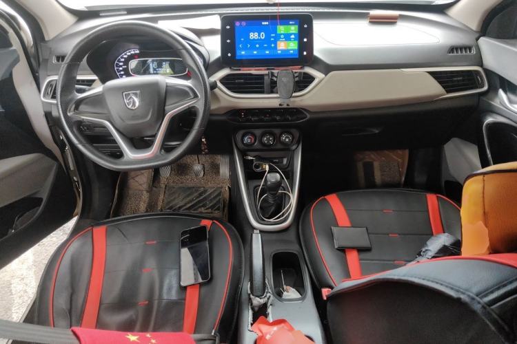 Used Baojun 510 2017 1.5L manual Comfort trim Center Console