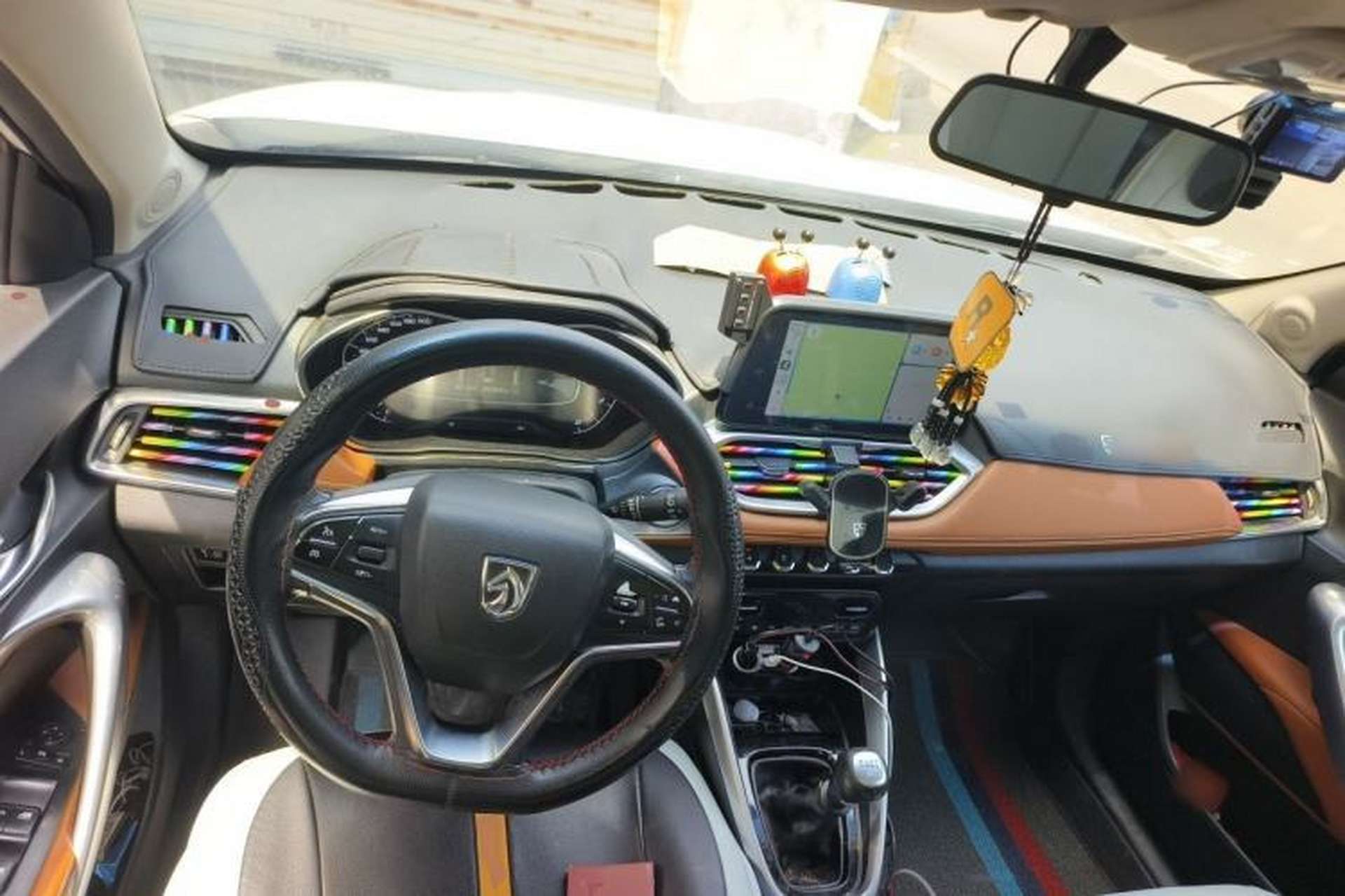 Used Baojun 510 2017 1.5L Manual Luxury Model Center Console