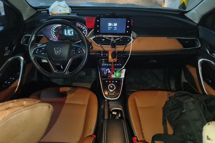 Used Baojun 510 2017 1.5L Automatic Luxury Model Center Console
