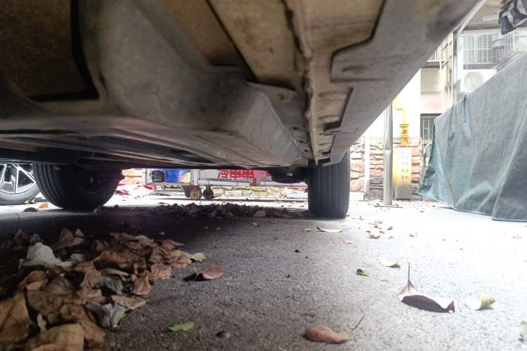 Used Baojun 510 2017 1.5L manual Comfort trim Chassis Front Left