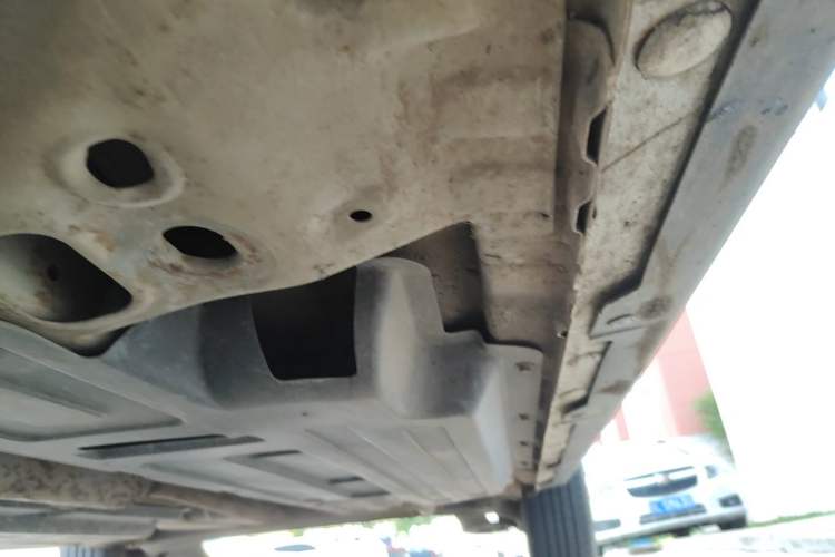 Used Baojun 510 2017 1.5L manual Comfort trim Chassis Front Left