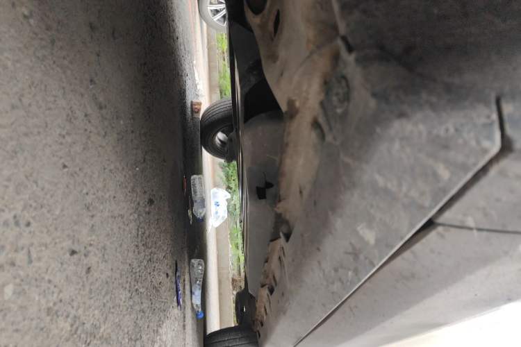 Used Baojun 510 2017 1.5L manual Comfort trim Chassis Front Left