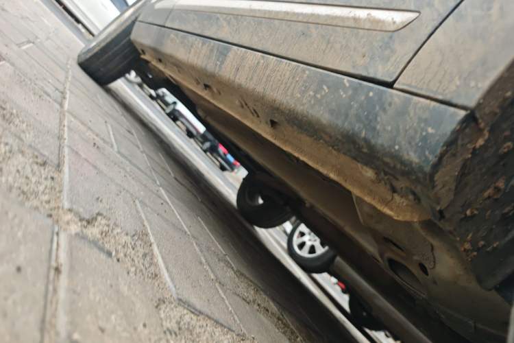 Used Baojun 510 2017 1.5L manual Comfort trim Chassis Front Right