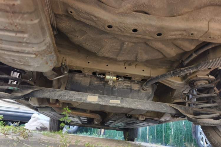 Used Baojun 510 2017 1.5L manual Comfort trim Chassis Rear