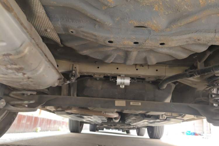 Used Baojun 510 2017 1.5L Automatic Fashion Model Chassis Rear