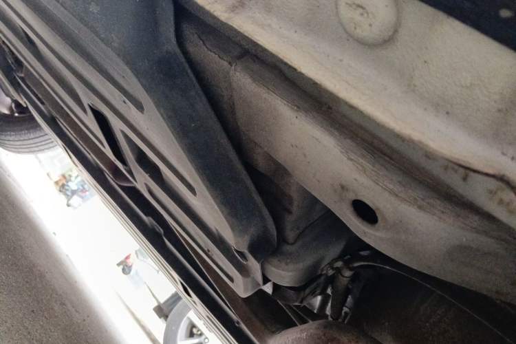 Used Baojun 510 2017 1.5L manual Comfort trim Chassis Rear Left