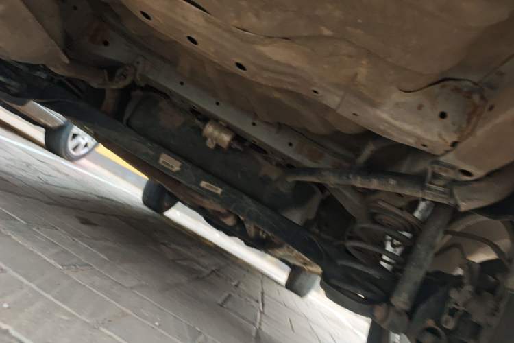 Used Baojun 510 2017 1.5L manual Comfort trim Chassis Rear