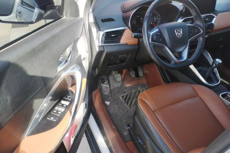 Used Baojun 510 2017 1.5L Manual Luxury Model Driver Seat