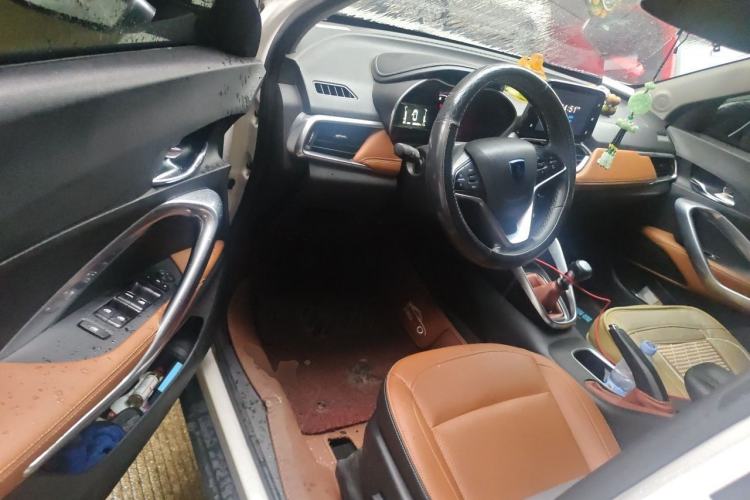 Used Baojun 510 2017 1.5L Manual Luxury Model Driver Seat