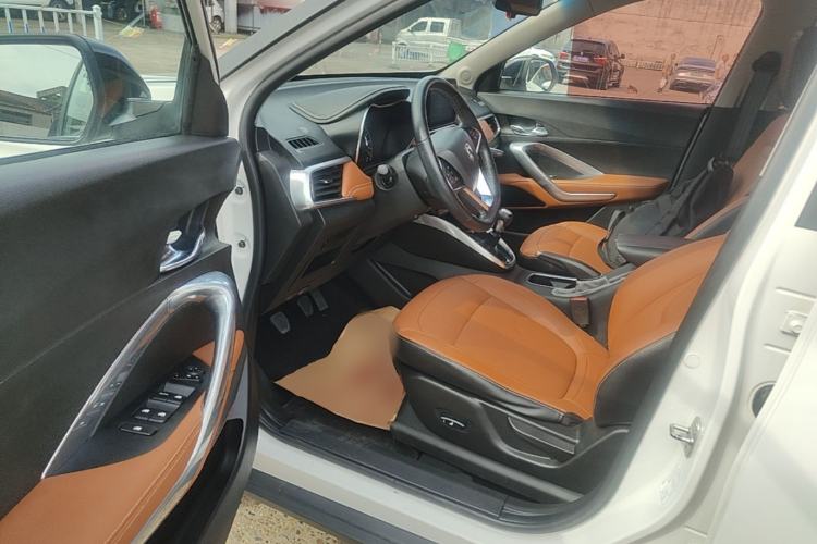 Used Baojun 510 2017 1.5L Manual Luxury Model Driver Seat