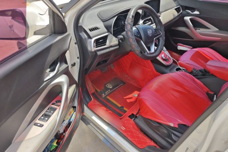 Used Baojun 510 2017 1.5L Automatic Fashion Model Driver Seat