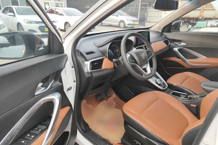 Used Baojun 510 2017 1.5L Automatic Luxury Model Driver Seat