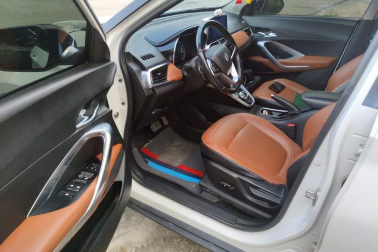 Used Baojun 510 2017 1.5L Automatic Luxury Model Driver Seat