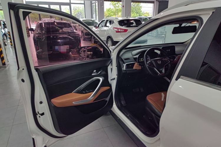Used Baojun 510 2017 1.5L Automatic Luxury Model Driver Seat