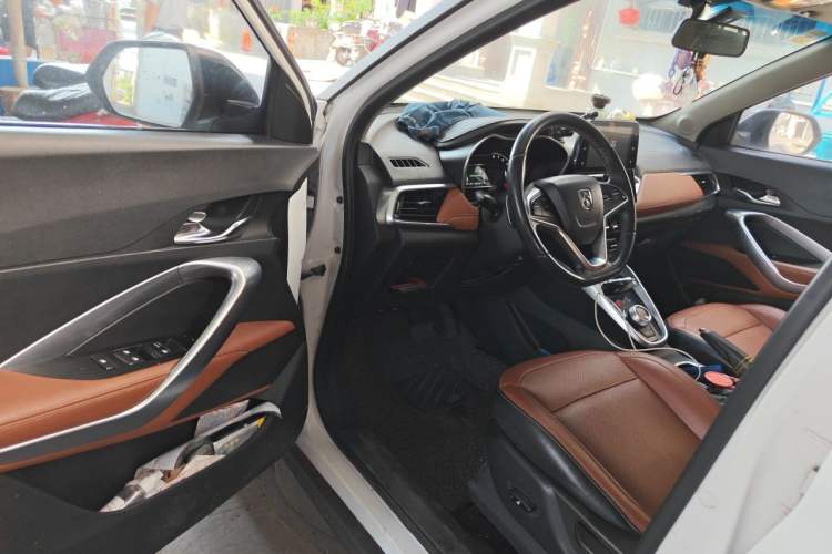Used Baojun 510 2017 1.5L Automatic Luxury Model Driver Seat