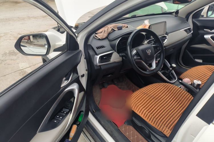 Used Baojun 510 2017 1.5L Manual Fashion Model Driver Seat