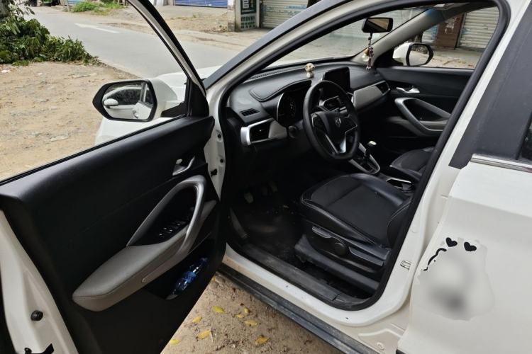 Used Baojun 510 2017 1.5L Manual Fashion Model Driver Seat