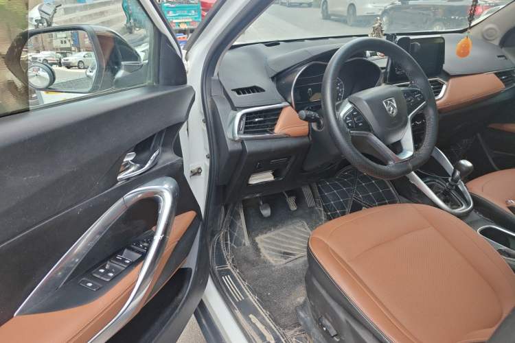 Used Baojun 510 2017 1.5L Manual Luxury Model Driver Seat