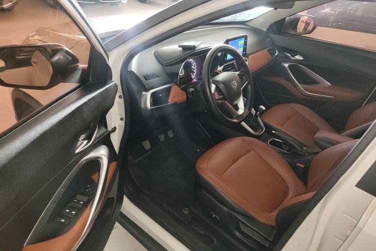 Used Baojun 510 2017 1.5L Manual Luxury Model Driver Seat