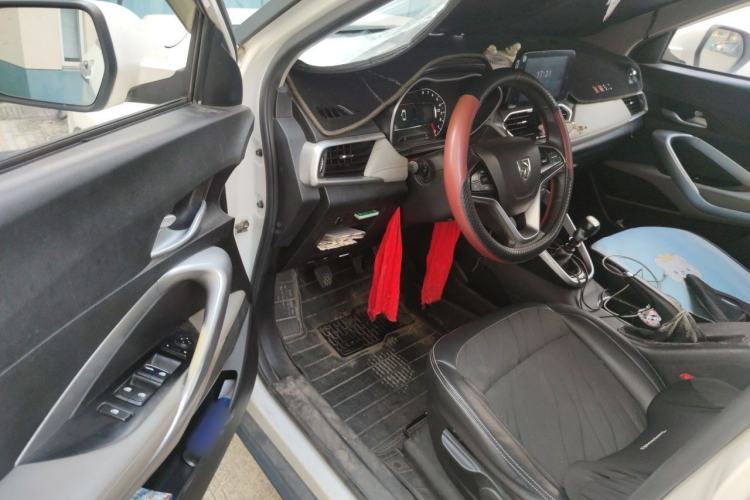 Used Baojun 510 2017 1.5L Manual Fashion Model Driver Seat