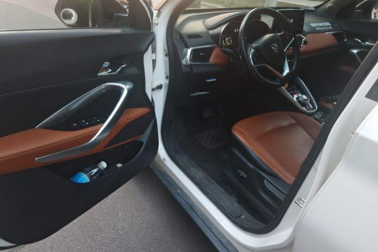 Used Baojun 510 2017 1.5L Automatic Luxury Model Driver Seat