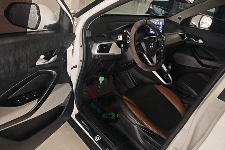 Used Baojun 510 2017 1.5L manual Comfort trim Driver Seat