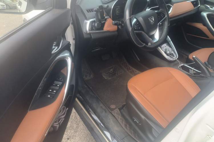 Used Baojun 510 2017 1.5L Automatic Luxury Model Driver Seat