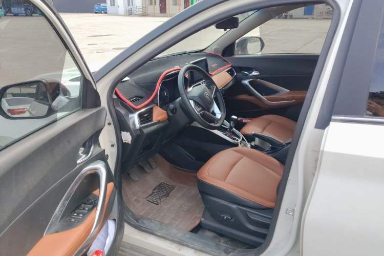Used Baojun 510 2017 1.5L Manual Luxury Model Driver Seat