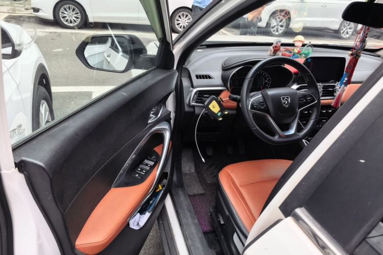 Used Baojun 510 2017 1.5L Manual Luxury Model Driver Seat