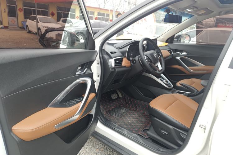 Used Baojun 510 2017 1.5L Automatic Luxury Model Driver Seat