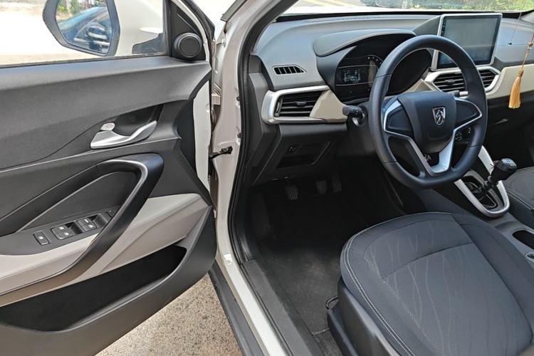 Used Baojun 510 2017 1.5L manual Comfort trim Driver Seat