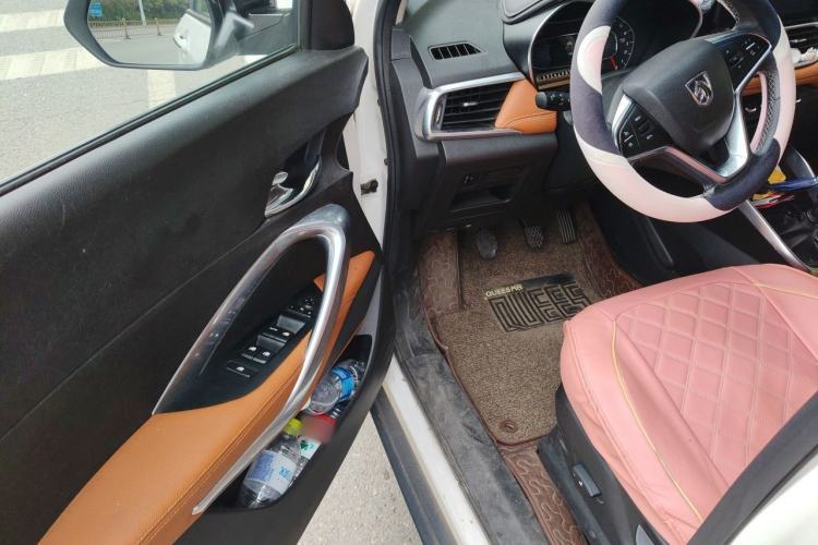 Used Baojun 510 2017 1.5L Manual Luxury Model Driver Seat