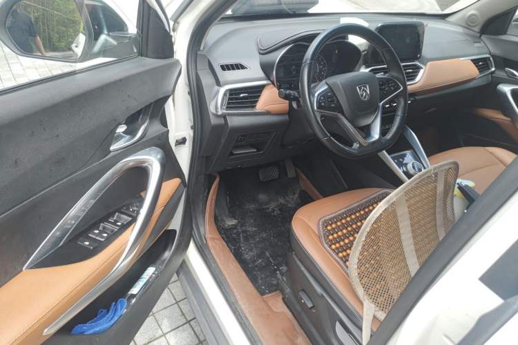 Used Baojun 510 2017 1.5L Automatic Luxury Model Driver Seat