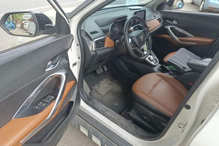 Used Baojun 510 2017 1.5L Automatic Luxury Model Driver Seat