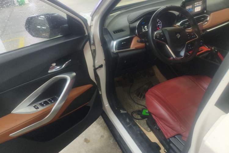 Used Baojun 510 2017 1.5L Manual Luxury Model Driver Seat
