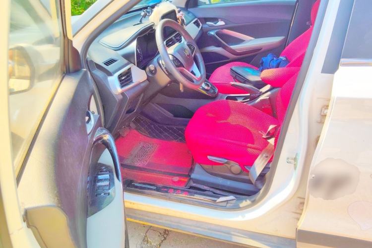 Used Baojun 510 2017 1.5L Automatic Fashion Model Driver Seat
