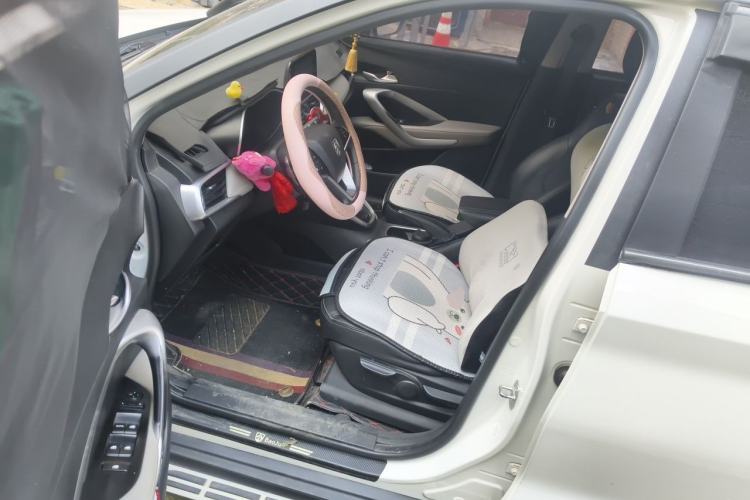 Used Baojun 510 2017 1.5L Automatic Fashion Model Driver Seat