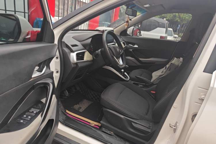 Used Baojun 510 2017 1.5L manual Comfort trim Driver Seat