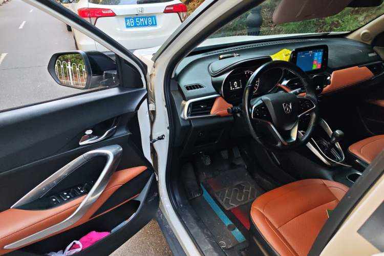 Used Baojun 510 2017 1.5L Manual Luxury Model Driver Seat