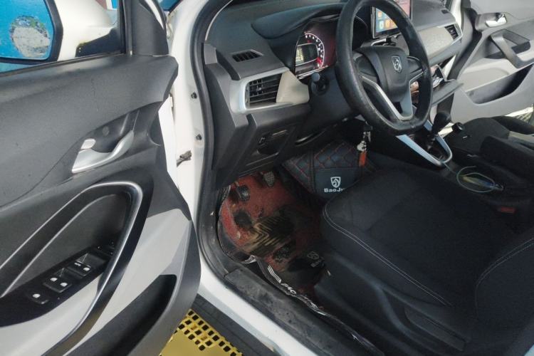 Used Baojun 510 2017 1.5L manual Comfort trim Driver Seat