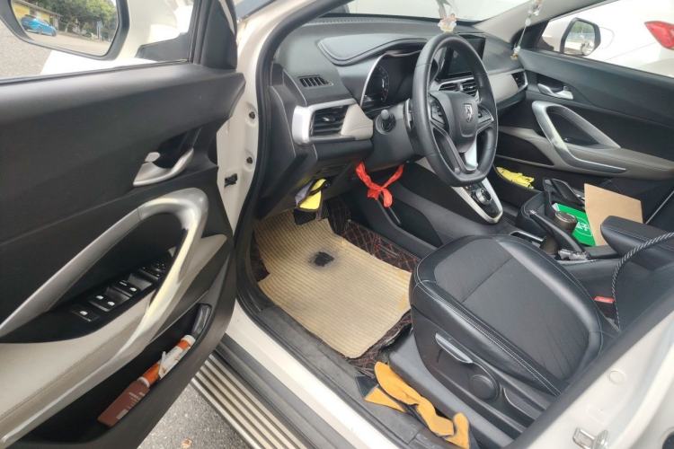 Used Baojun 510 2017 1.5L Automatic Fashion Model Driver Seat