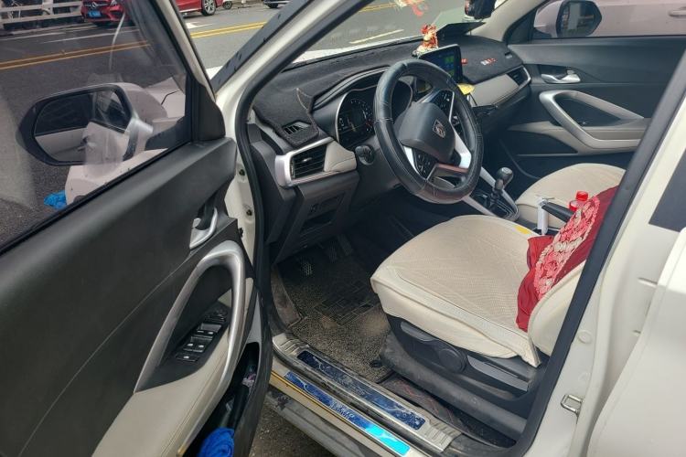 Used Baojun 510 2017 1.5L Manual Fashion Model Driver Seat