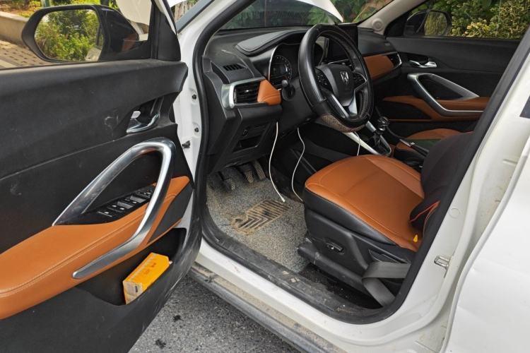 Used Baojun 510 2017 1.5L Manual Luxury Model Driver Seat