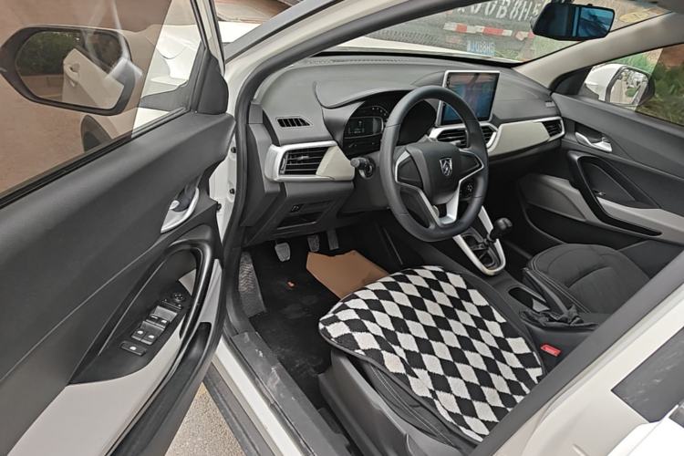 Used Baojun 510 2017 1.5L manual Comfort trim Driver Seat